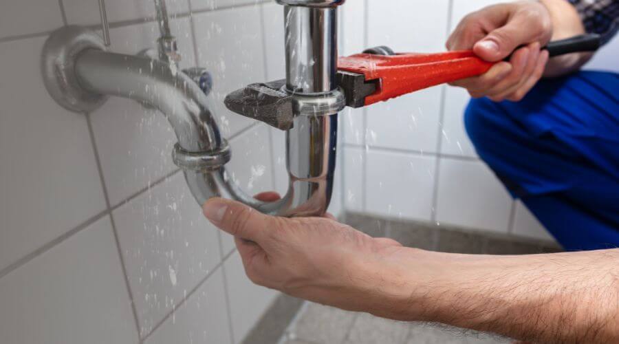 Professional bathroom faucet installation in Roosevelt, TX